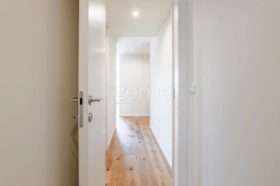 Apartamento T4 para Arrendamento em São Felix da Marinha