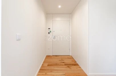 Apartamento T4 para Arrendamento em São Felix da Marinha