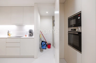 Apartamento T4 para Arrendamento em São Felix da Marinha