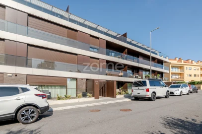 Apartamento T4 para Arrendamento em São Felix da Marinha