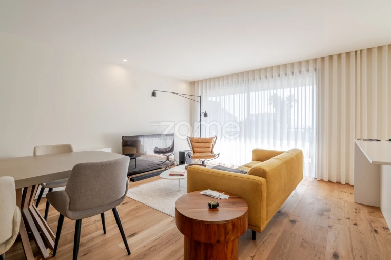 Apartamento T4 para Arrendamento em São Felix da Marinha Foto 4