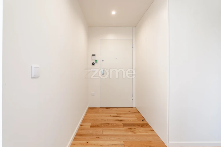 Apartamento T4 para Arrendamento em São Felix da Marinha Foto 44