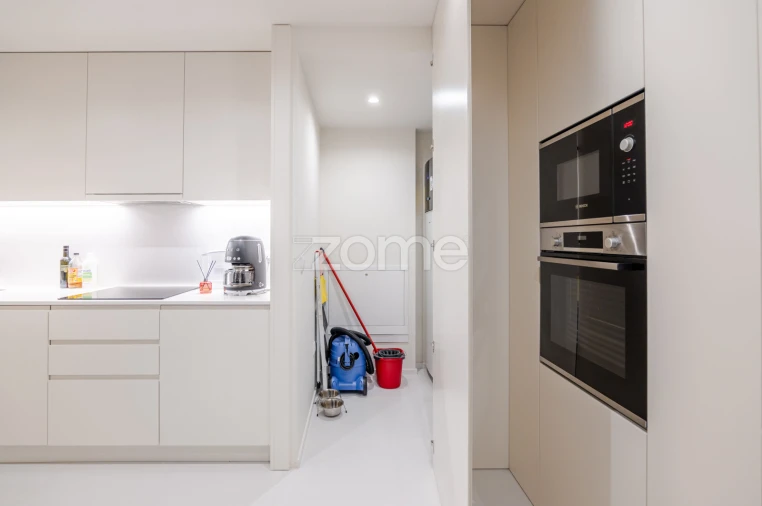 Apartamento T4 para Arrendamento em São Felix da Marinha Foto 45