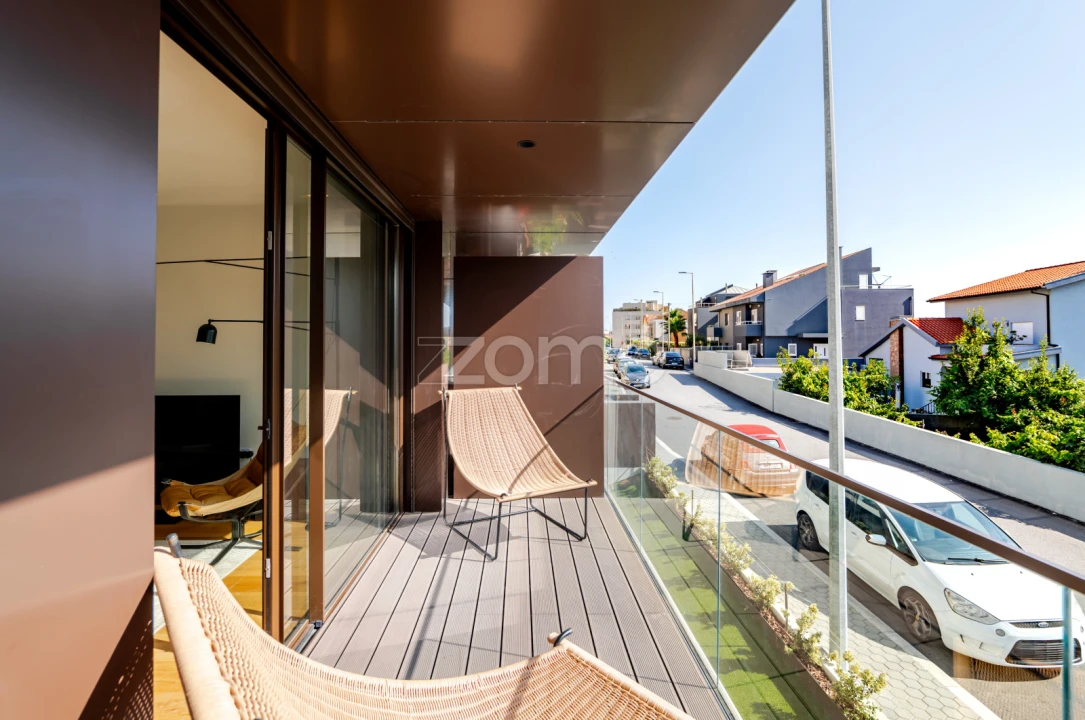 Apartamento T4 para Arrendamento em São Felix da Marinha Foto 11
