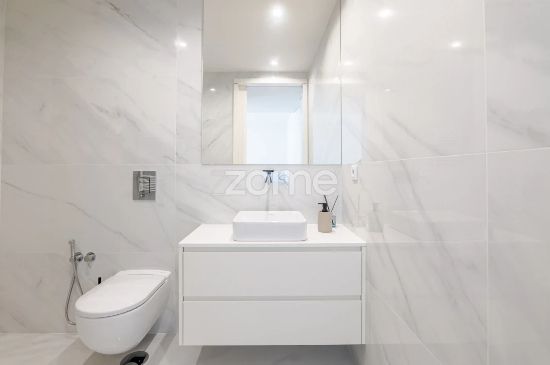Apartamento T4 para Arrendamento em São Felix da Marinha Foto 31