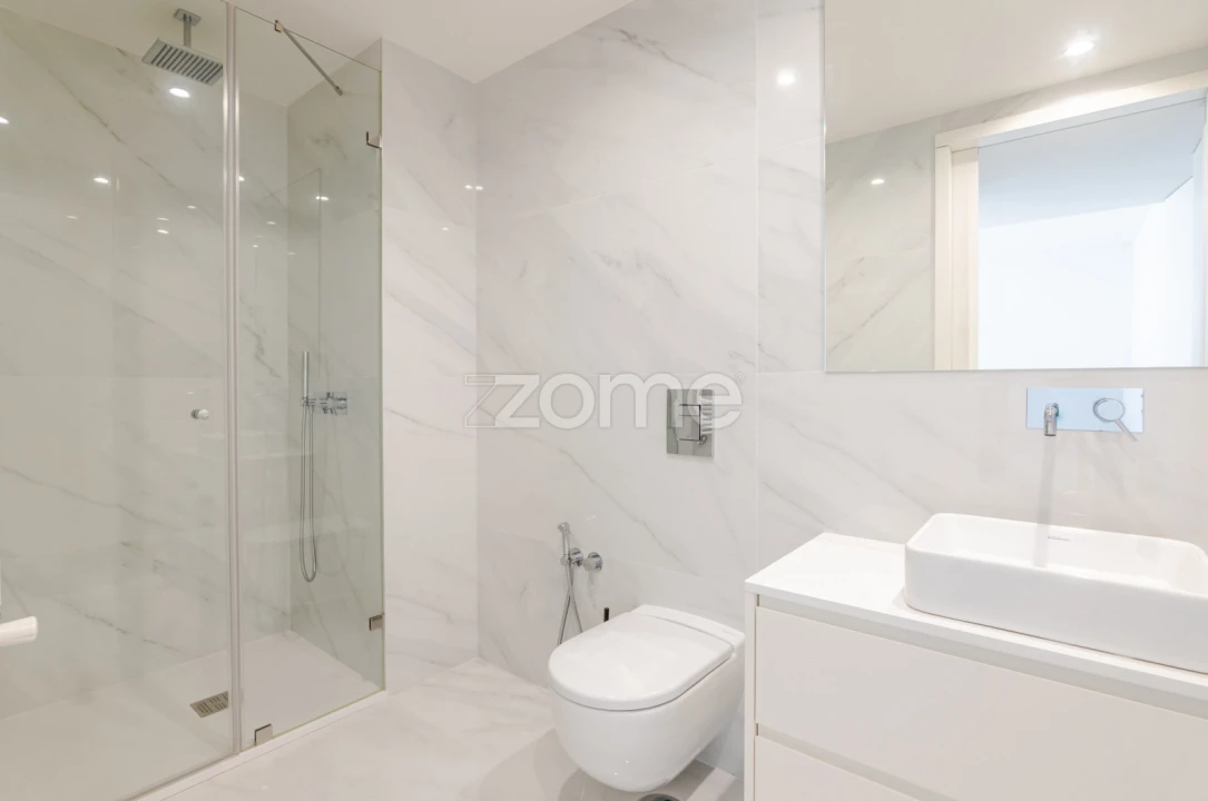Apartamento T4 para Arrendamento em São Felix da Marinha Foto 32