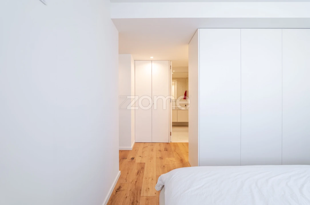 Apartamento T4 para Arrendamento em São Felix da Marinha Foto 37