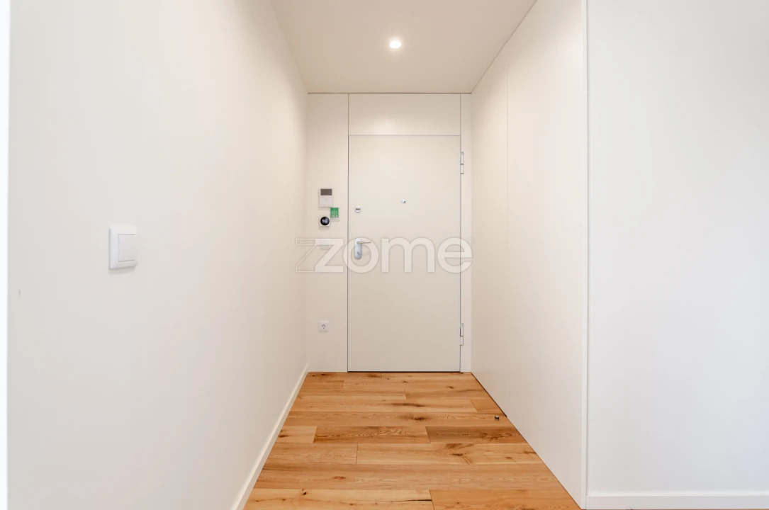 Apartamento T4 para Arrendamento em São Felix da Marinha Foto 44