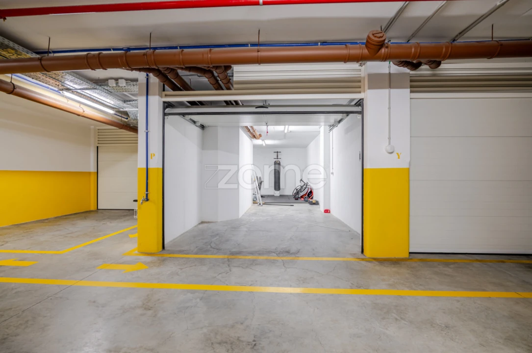 Apartamento T4 para Arrendamento em São Felix da Marinha Foto 47