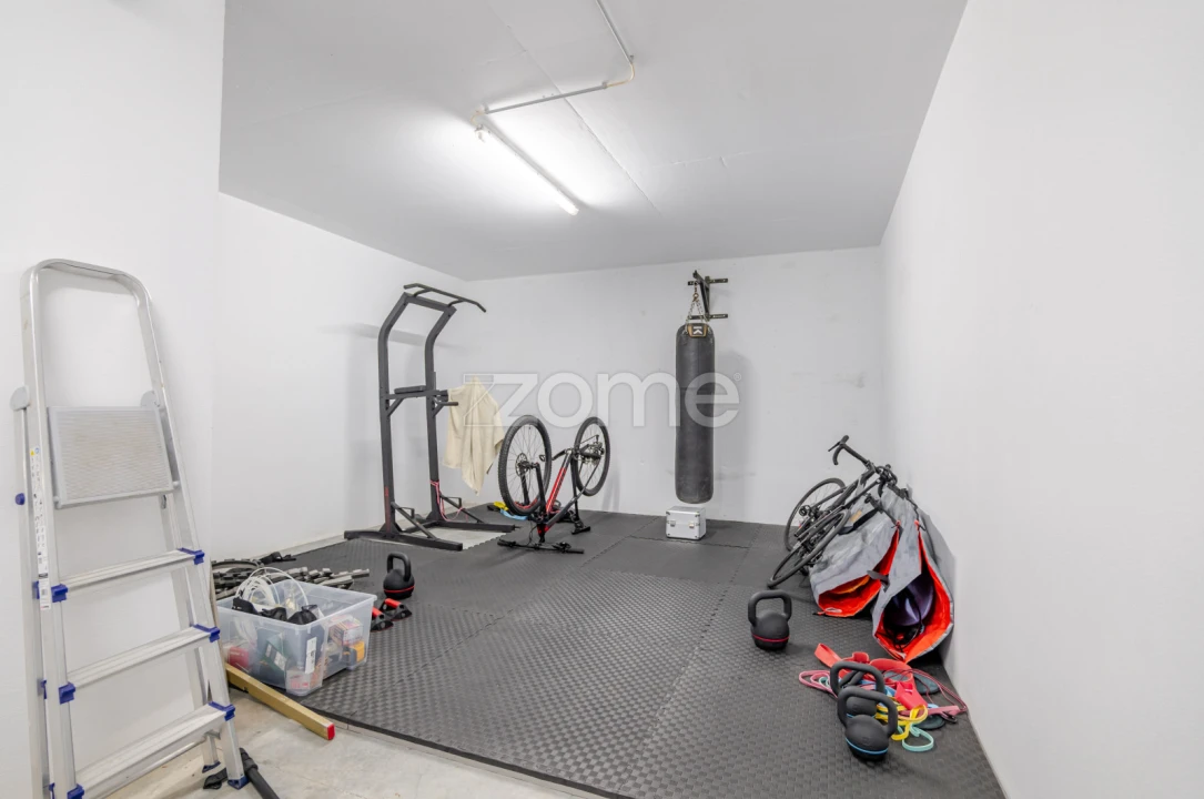 Apartamento T4 para Arrendamento em São Felix da Marinha Foto 48