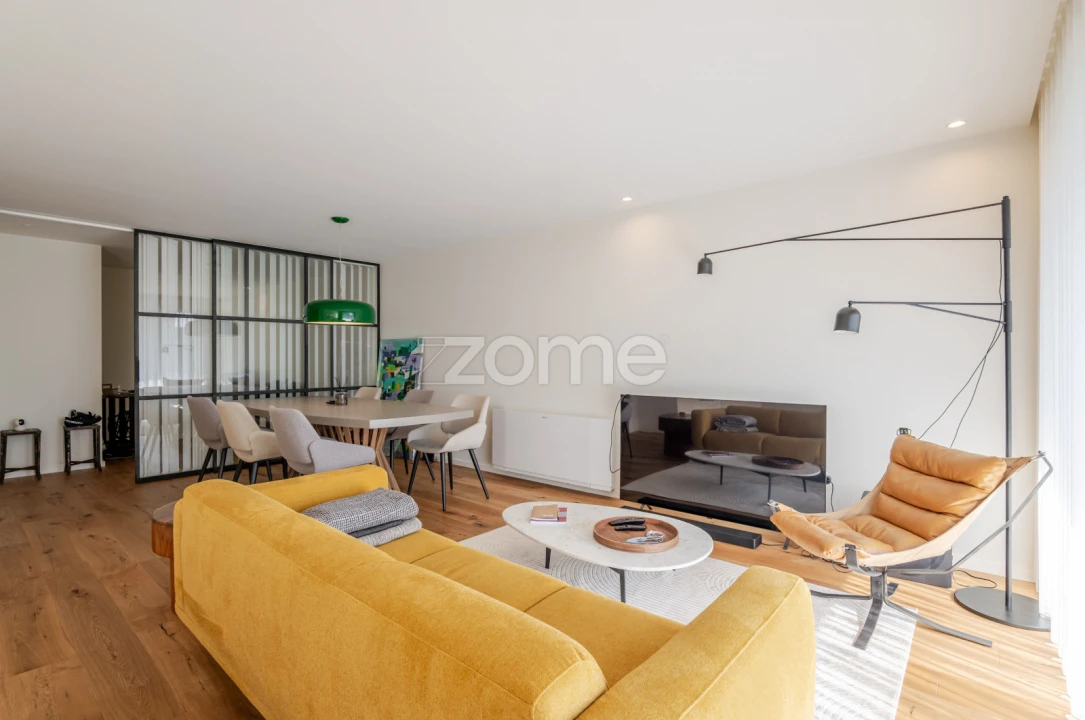 Apartamento T4 para Arrendamento em São Felix da Marinha Foto 8