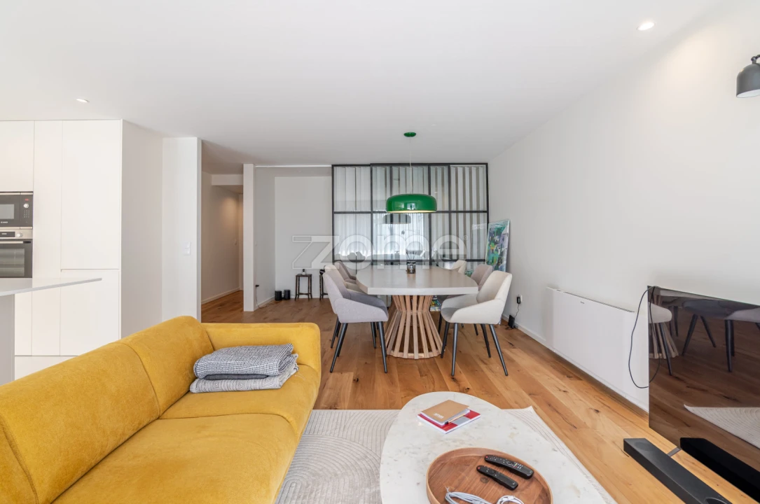 Apartamento T4 para Arrendamento em São Felix da Marinha Foto 9