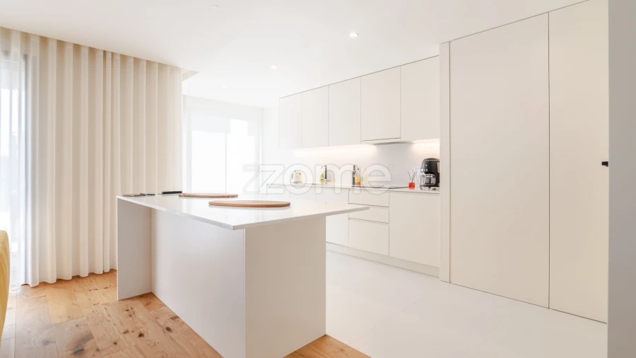 Apartamento T4 para Arrendamento em São Felix da Marinha