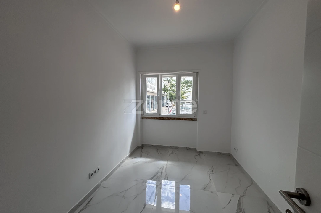 Apartamento T2 para Venda em Cacém e São Marcos Foto 2