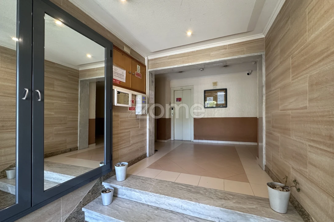 Apartamento T2 para Venda em Algueirão-Mem Martins Foto 34