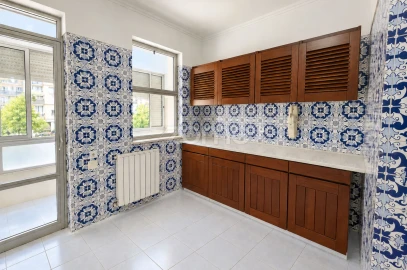 Apartamento T3 para Arrendamento em Moscavide e Portela