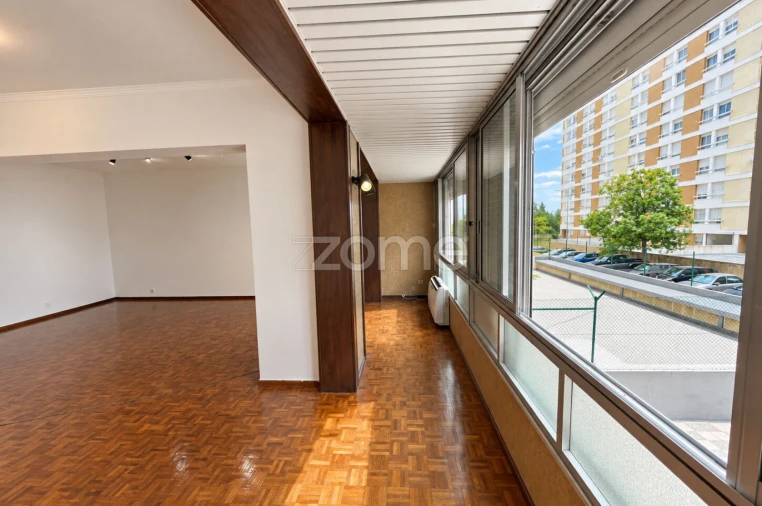 Apartamento T3 para Arrendamento em Moscavide e Portela Foto 5