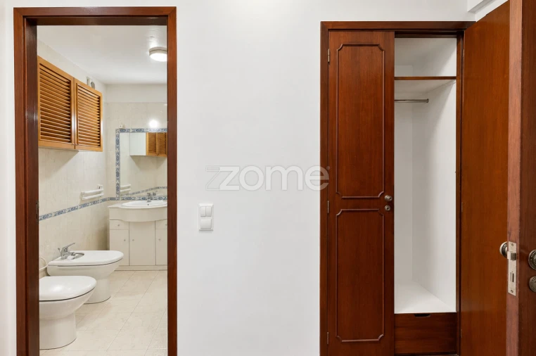 Apartamento T3 para Arrendamento em Moscavide e Portela Foto 28