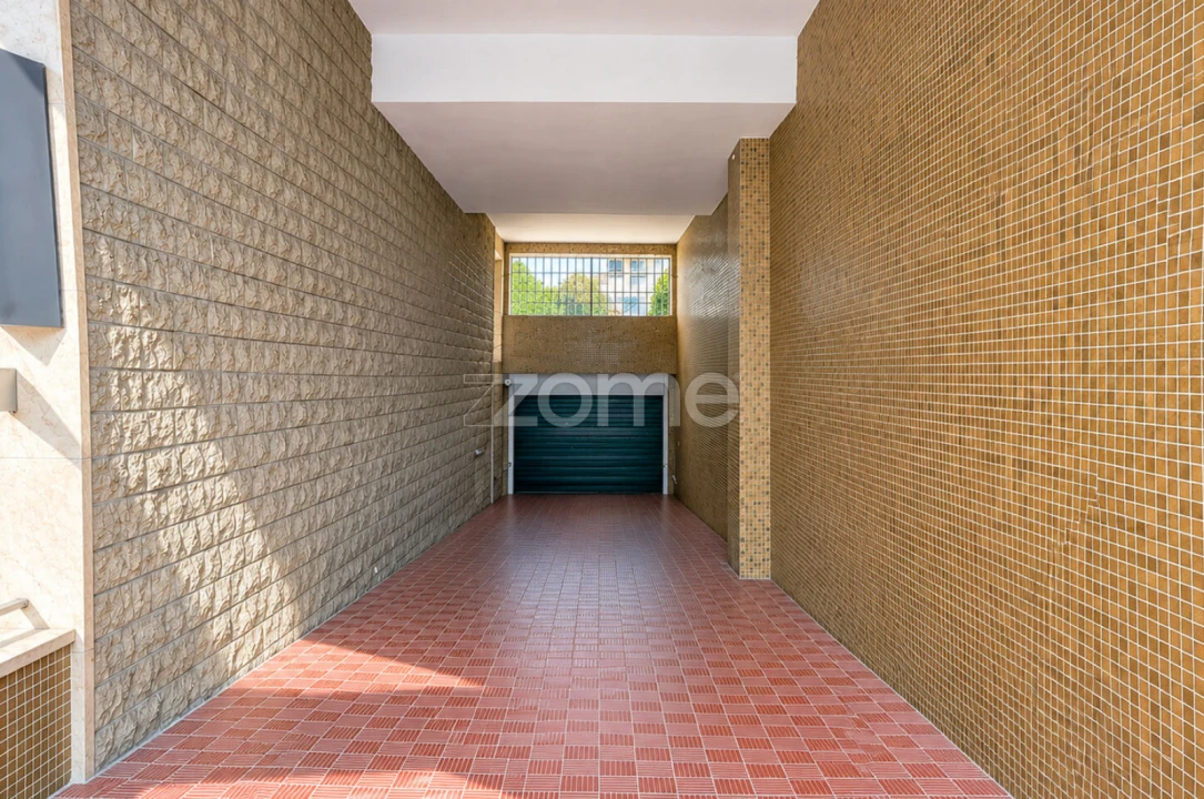 Apartamento T3 para Arrendamento em Moscavide e Portela Foto 36