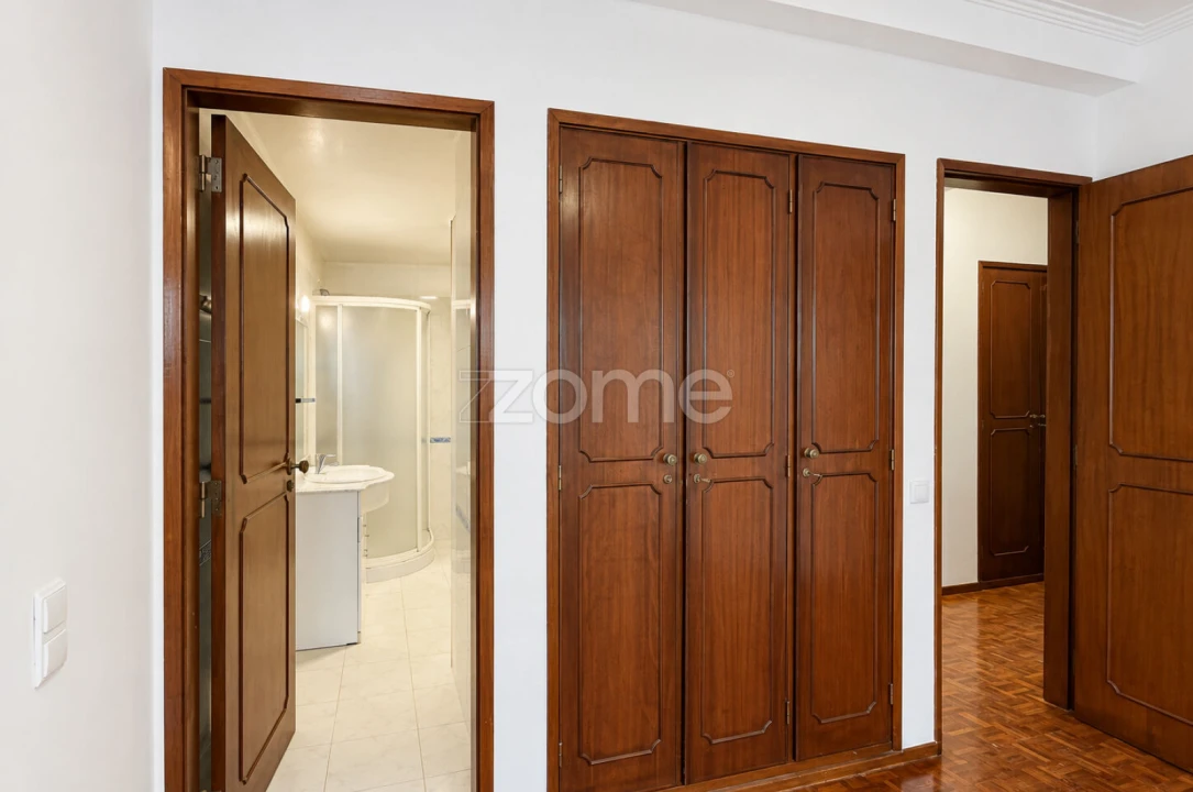 Apartamento T3 para Arrendamento em Moscavide e Portela Foto 20