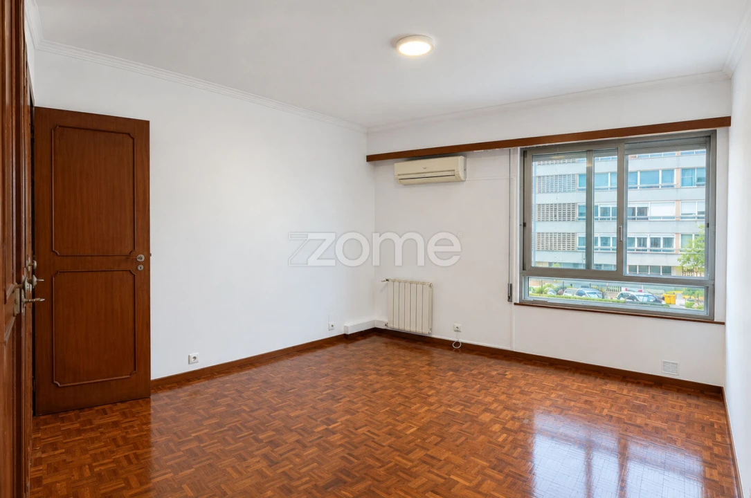 Apartamento T3 para Arrendamento em Moscavide e Portela Foto 22