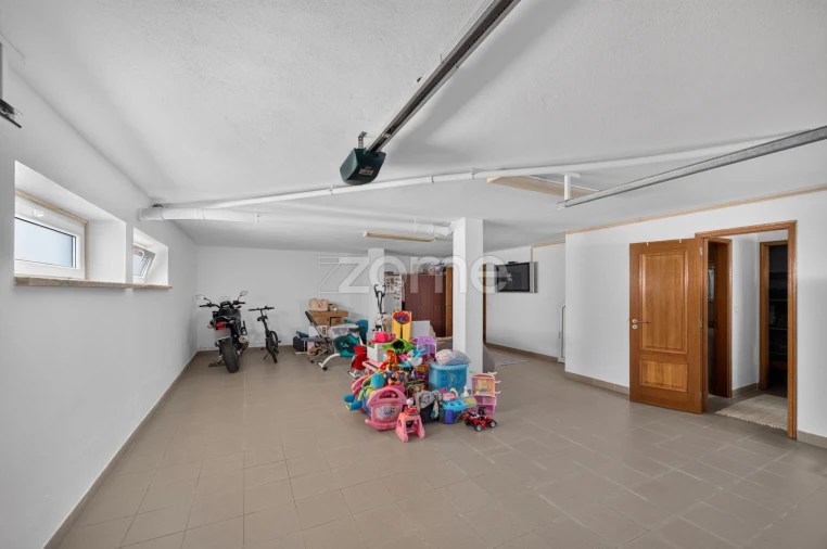 Moradia T4 para Venda em Pontinha e Famões Foto 52