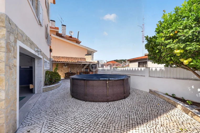 Moradia T4 para Venda em Pontinha e Famões Foto 65