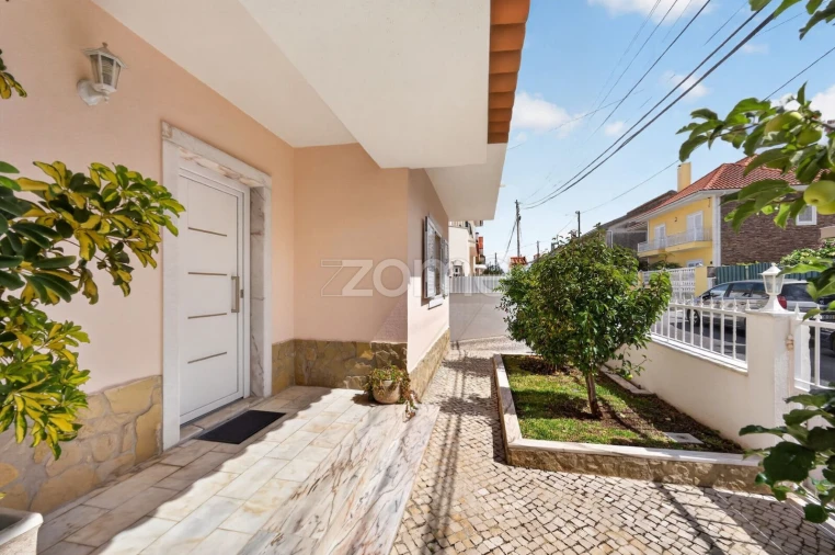 Moradia T4 para Venda em Pontinha e Famões Foto 75