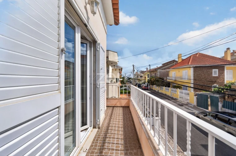 Moradia T4 para Venda em Pontinha e Famões Foto 37