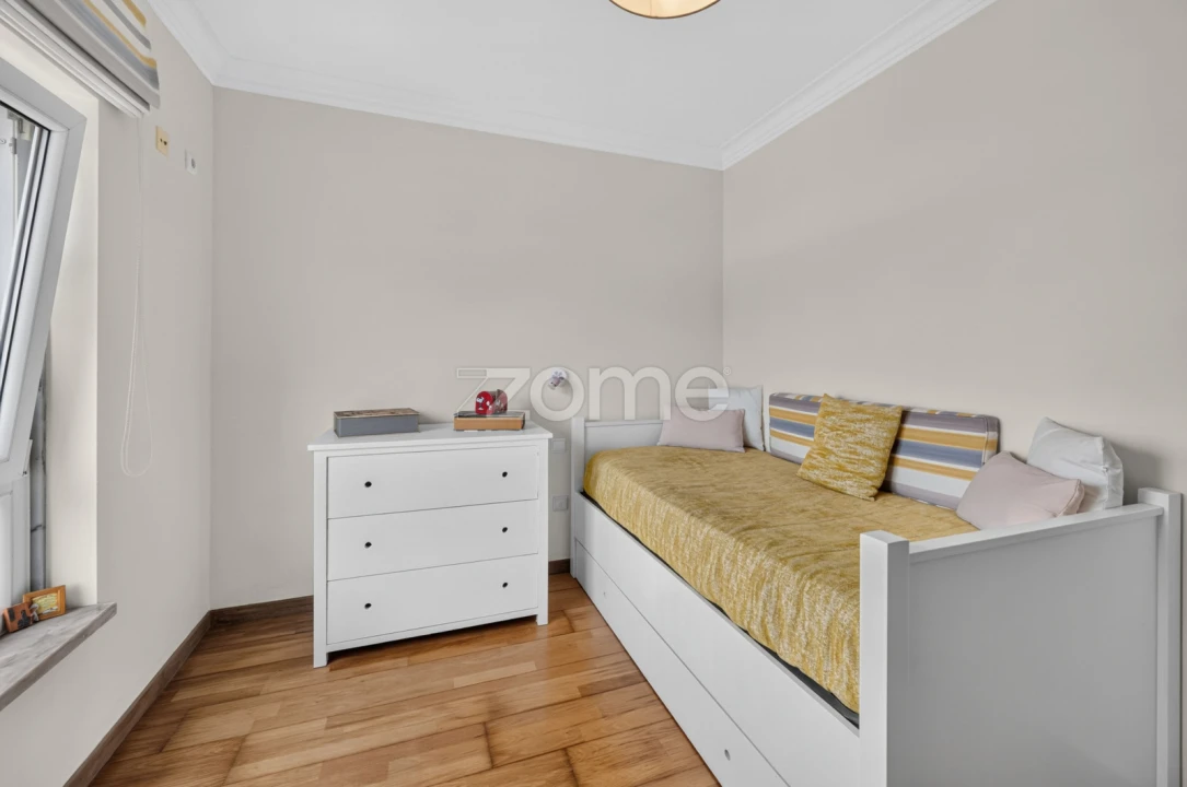 Moradia T4 para Venda em Pontinha e Famões Foto 30