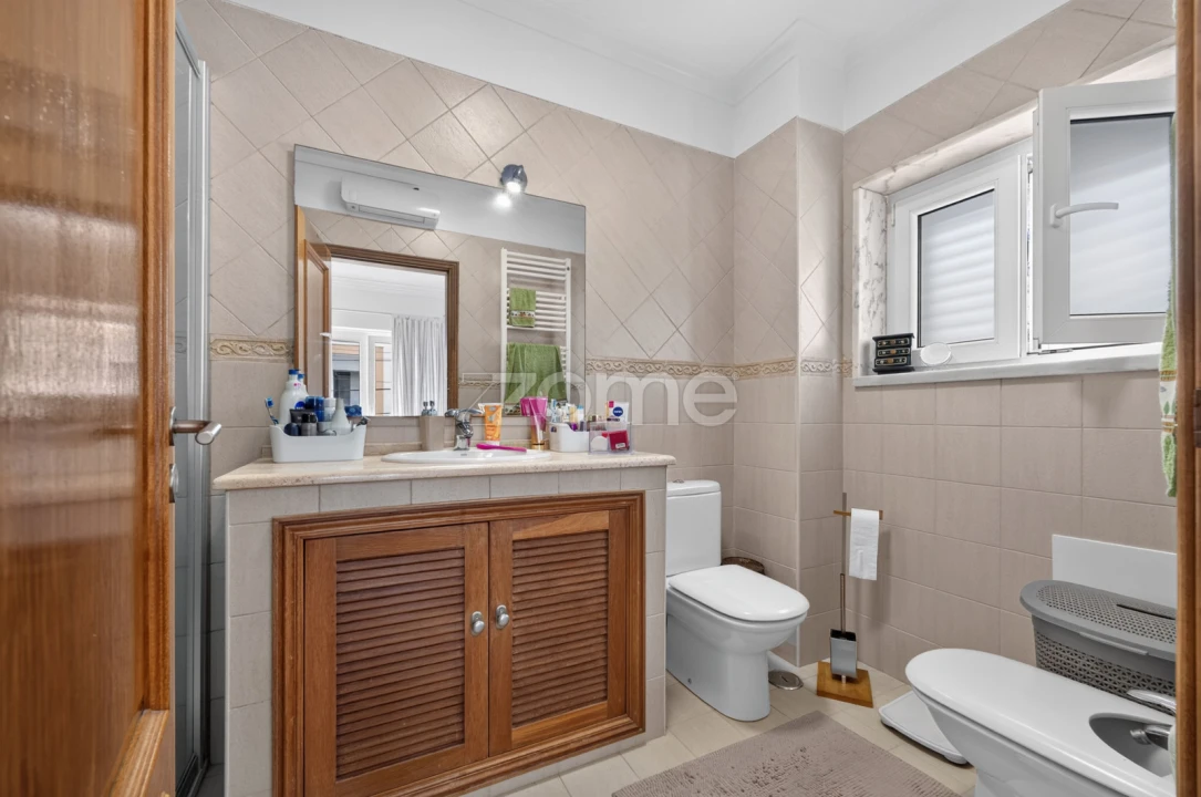 Moradia T4 para Venda em Pontinha e Famões Foto 39