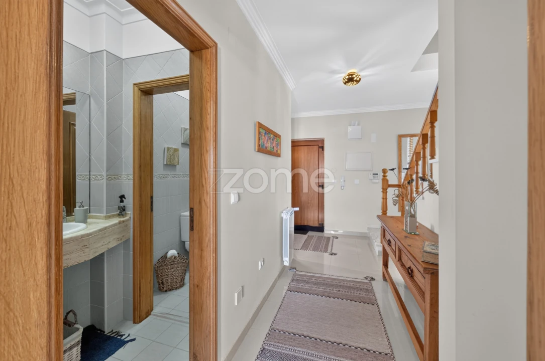 Moradia T4 para Venda em Pontinha e Famões Foto 15