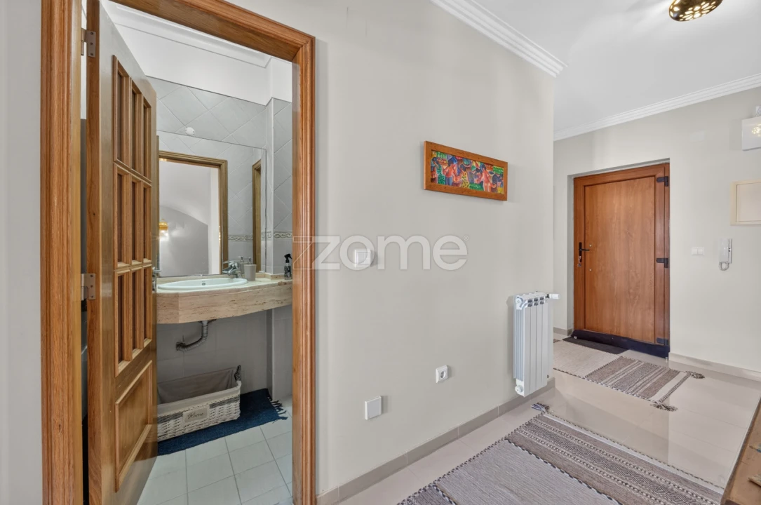 Moradia T4 para Venda em Pontinha e Famões Foto 17