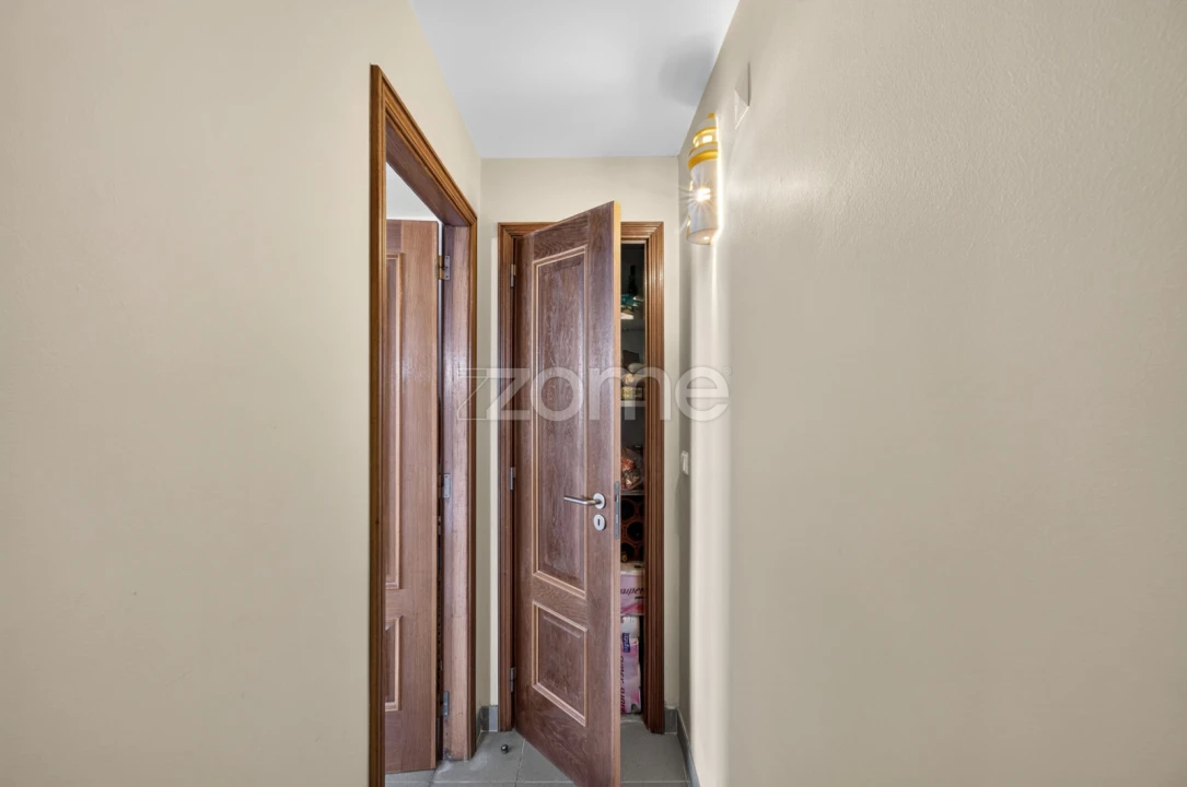 Moradia T4 para Venda em Pontinha e Famões Foto 50