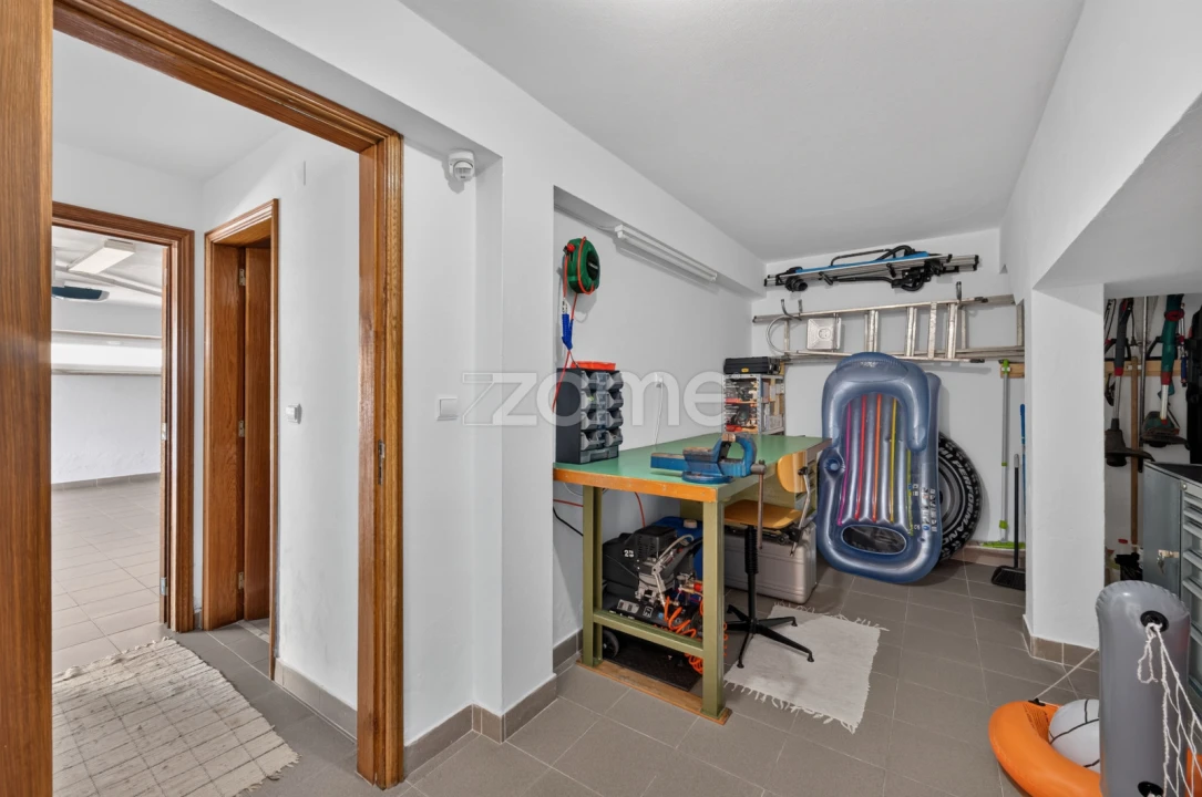 Moradia T4 para Venda em Pontinha e Famões Foto 58