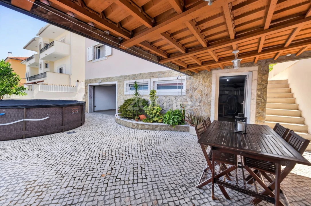 Moradia T4 para Venda em Pontinha e Famões Foto 68