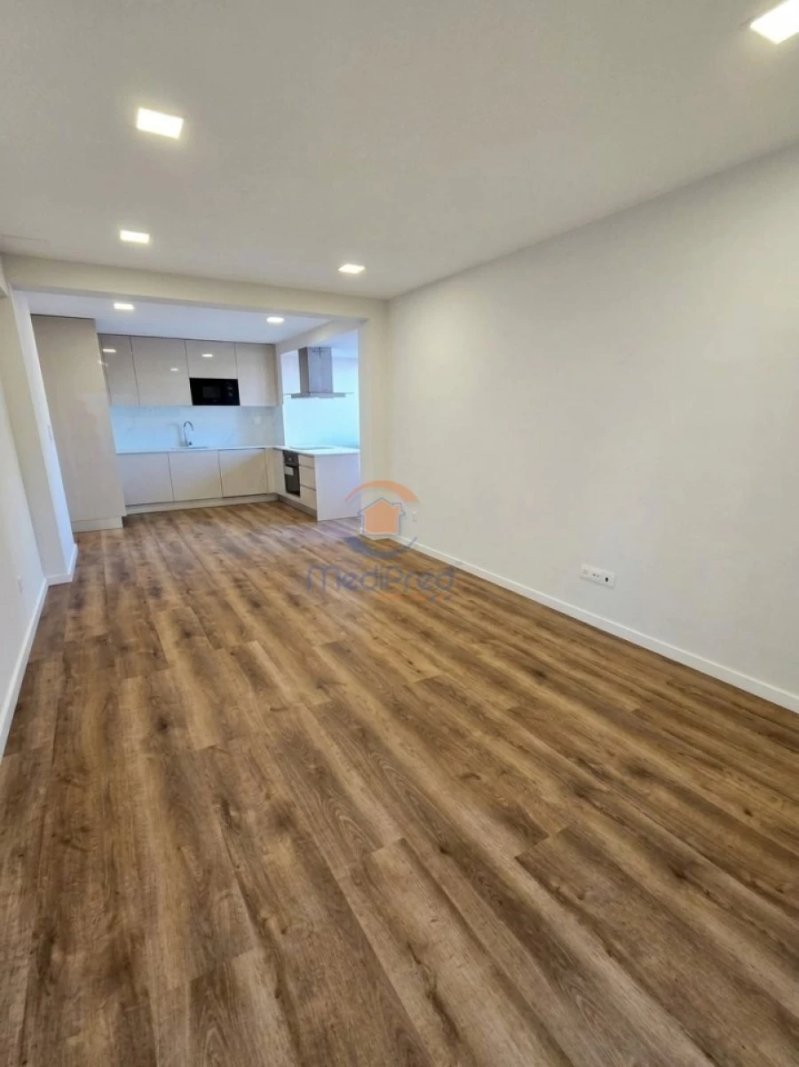 Apartamento T3 para Venda em Odivelas Foto 5