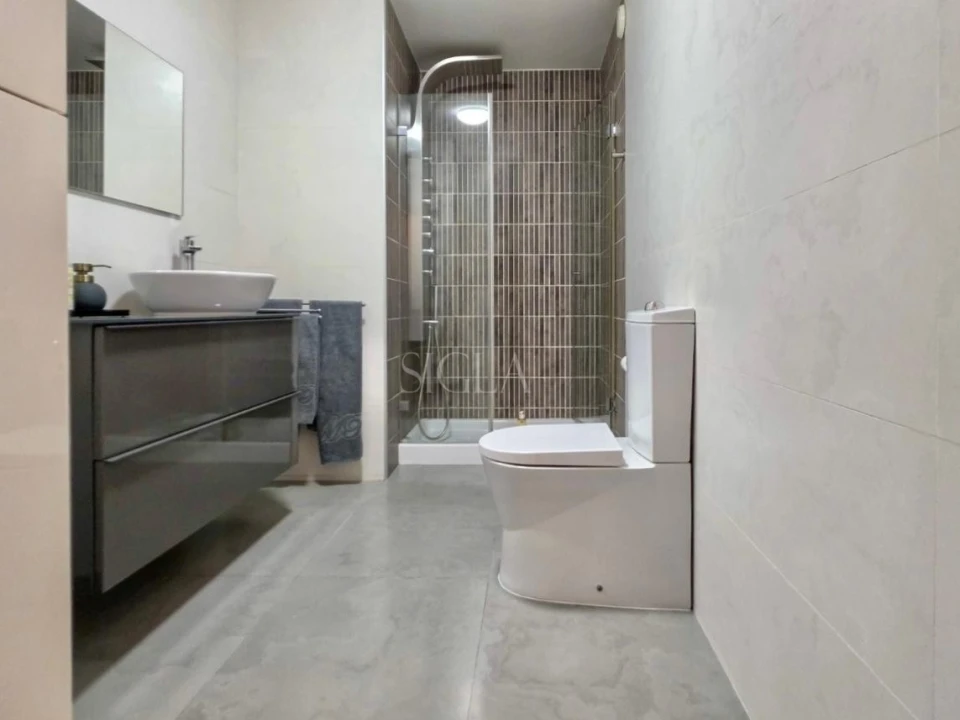 Apartamento T1 para Venda em Madalena Foto 9
