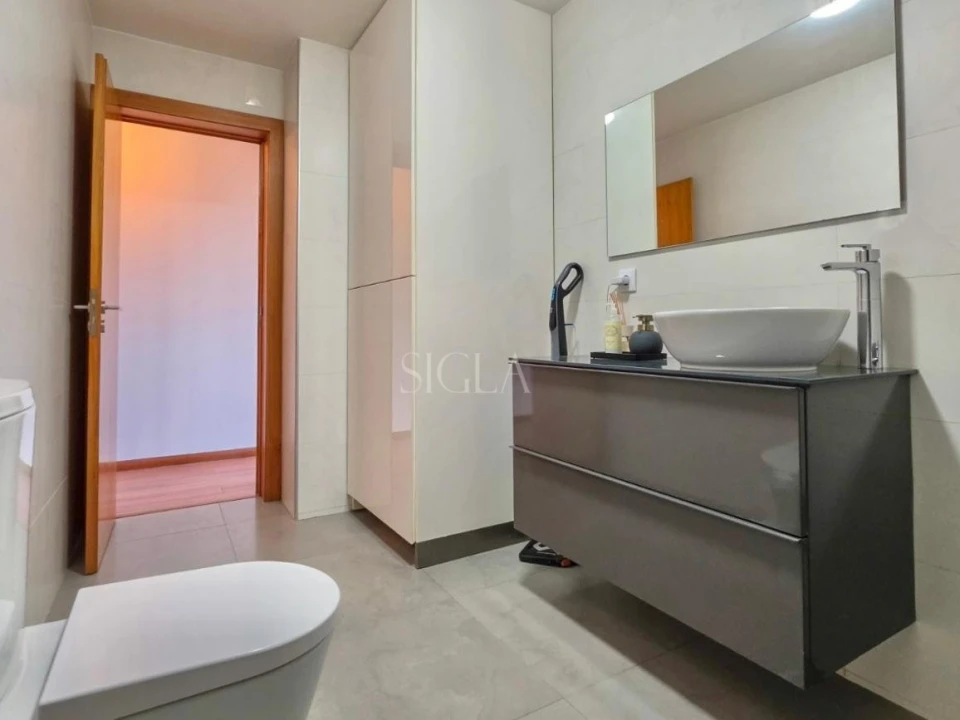 Apartamento T1 para Venda em Madalena Foto 10