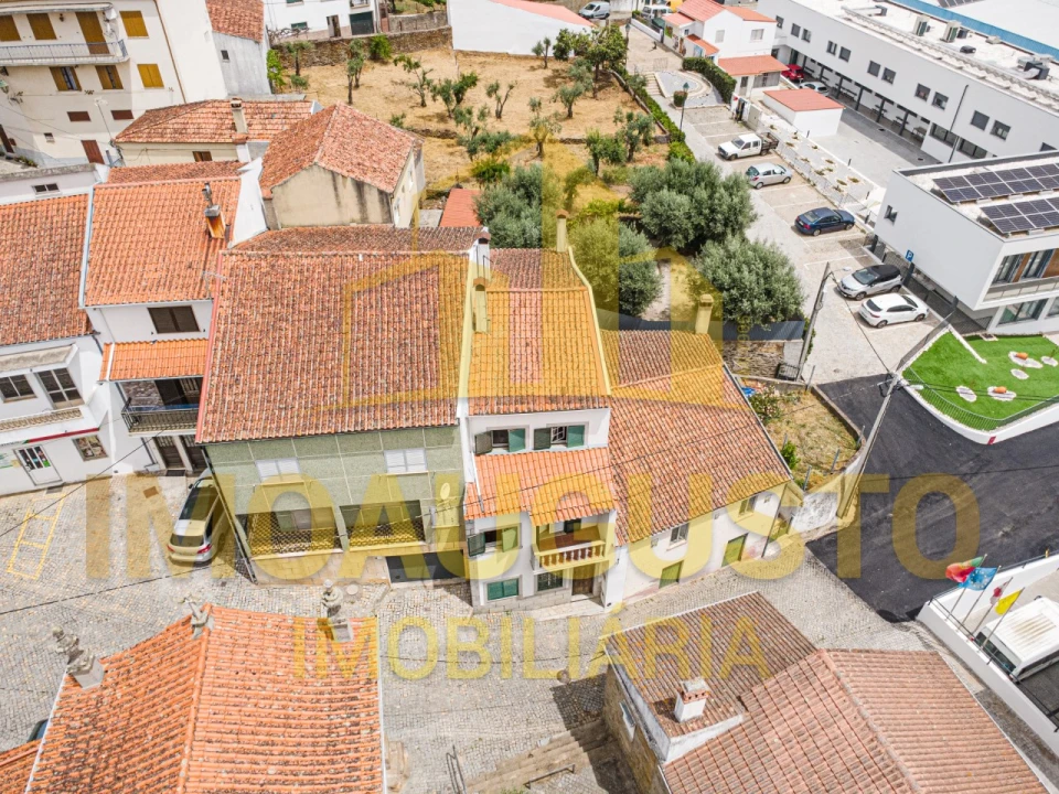 Moradia T2 para Venda em Peso e Vales do Rio Foto 2