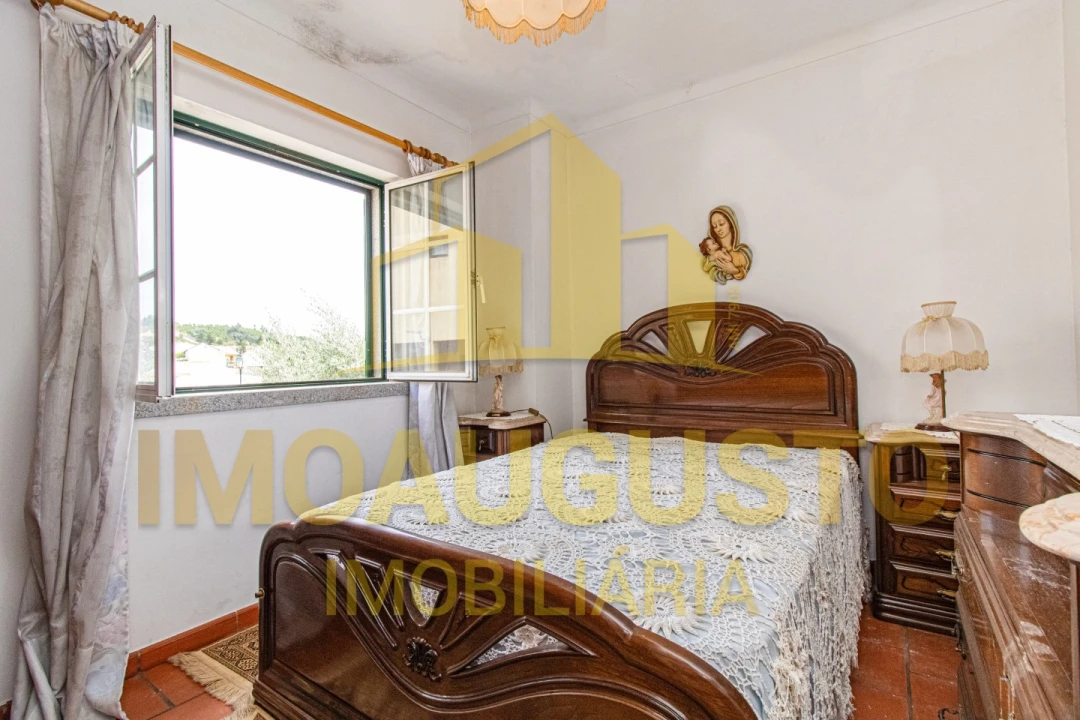 Moradia T2 para Venda em Peso e Vales do Rio Foto 18