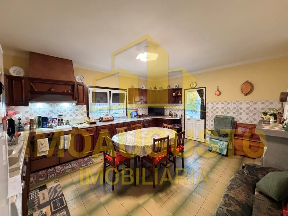 Moradia T5 para Venda em São Pedro e Santa Maria e Vila Boa do Mondego Foto 2