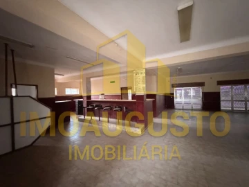 Moradia T5 para Venda em São Pedro e Santa Maria e Vila Boa do Mondego