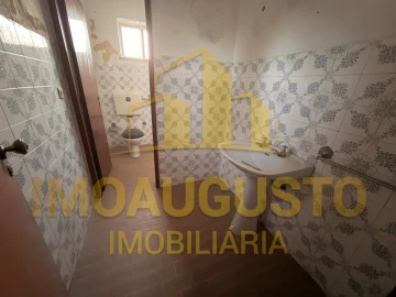 Moradia T5 para Venda em São Pedro e Santa Maria e Vila Boa do Mondego