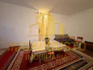 Moradia T5 para Venda em São Pedro e Santa Maria e Vila Boa do Mondego