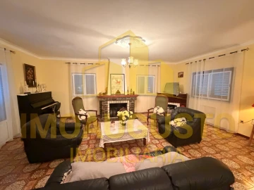 Moradia T5 para Venda em São Pedro e Santa Maria e Vila Boa do Mondego