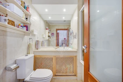 Apartamento T2 para Venda em Oeiras e São Julião da Barra, Paço de Arcos e Caxias