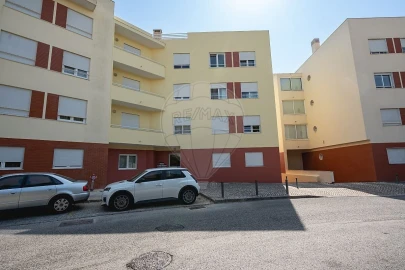 Apartamento T2 para Venda em Oeiras e São Julião da Barra, Paço de Arcos e Caxias