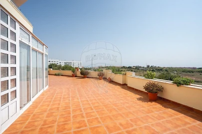 Apartamento T2 para Venda em Oeiras e São Julião da Barra, Paço de Arcos e Caxias