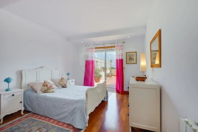 Apartamento T2 para Venda em Oeiras e São Julião da Barra, Paço de Arcos e Caxias